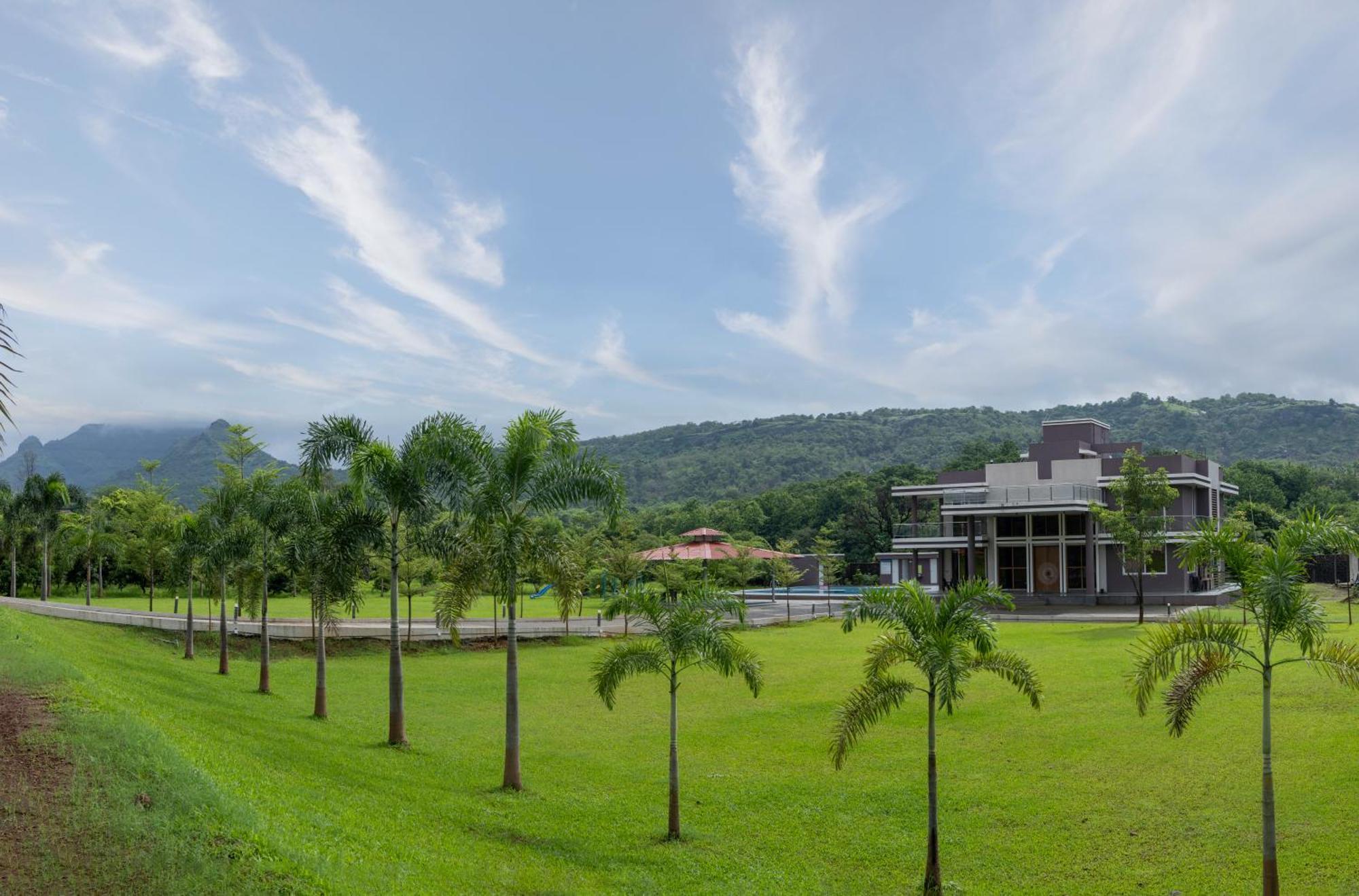 Stayscape Shreeji Farms 4Bhk Karjat Bagian luar foto