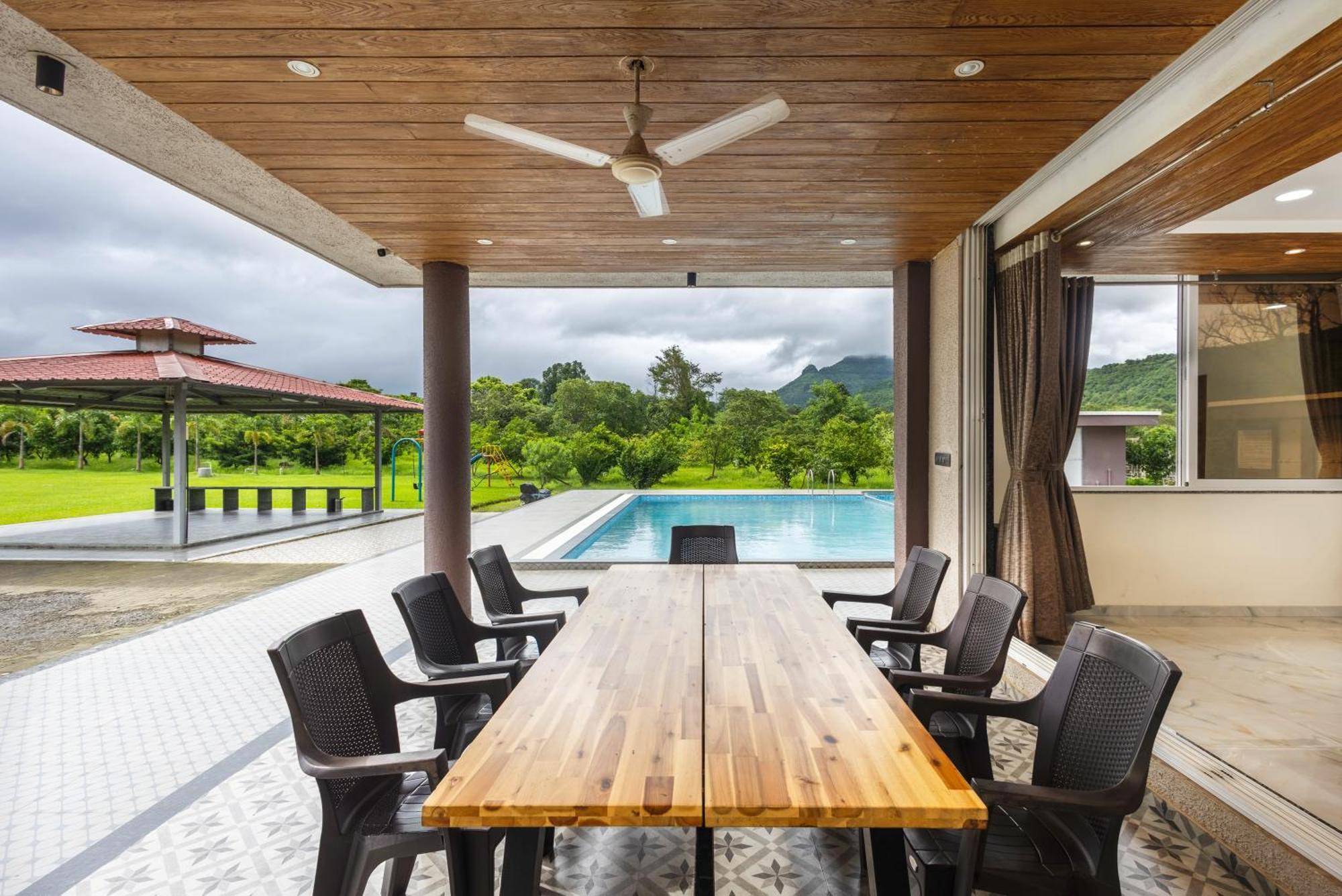 Stayscape Shreeji Farms 4Bhk Karjat Bagian luar foto